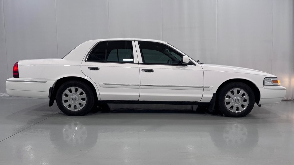 Used 2008 Mercury Grand Marquis LS RWD image 4