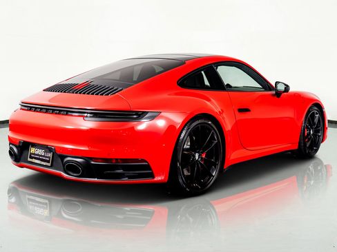Used 2020 Porsche 911 Carrera 4S w/ Sport Package image 10