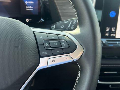 Certified 2025 Volkswagen Atlas SEL image 28