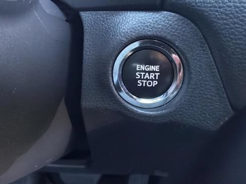 Used 2024 Toyota RAV4 XLE AWD/4WD image 30