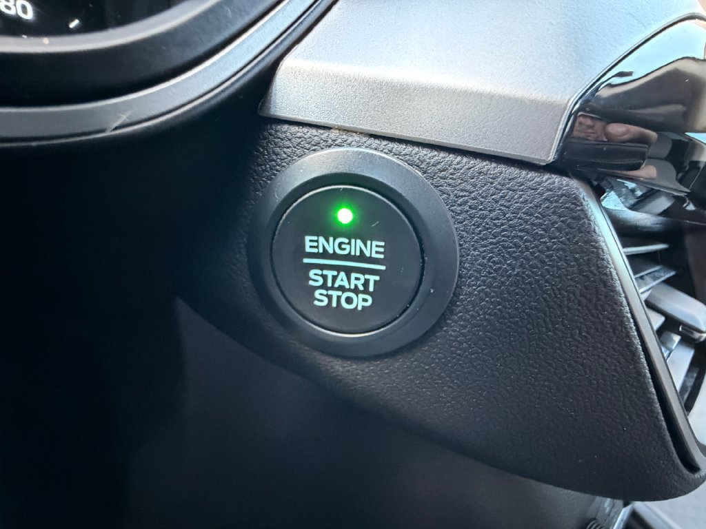 Used 2020 Ford Escape SE AWD/4WD image 25
