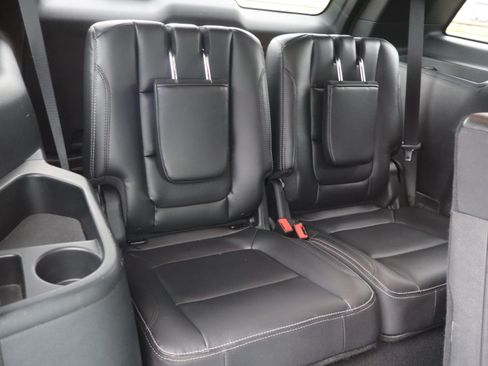 Used 2019 Ford Explorer Limited AWD/4WD image 12