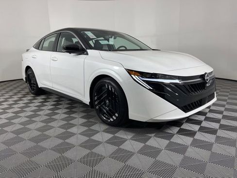 New 2026 Nissan Sentra SR w/ SR Premium Package image 2