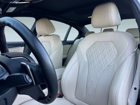 Used 2023 BMW 530i w/ Premium Package image 23