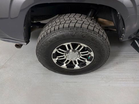 Used 2018 Toyota Tacoma SR w/ SR Convenience Package AWD/4WD image 11