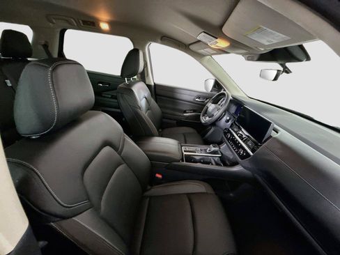 Used 2026 Nissan Pathfinder SL FWD image 21