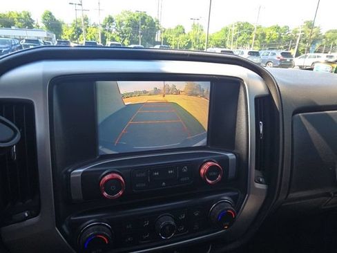 Used 2017 GMC Sierra 1500 SLE w/ SLE Value Package AWD/4WD image 9