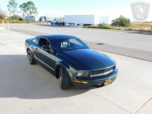 Used 2008 Ford Mustang Bullitt RWD image 14