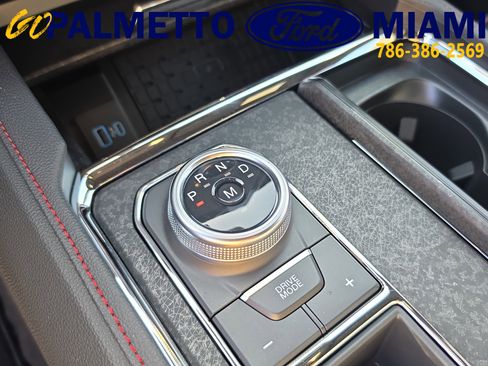 Used 2024 Ford Expedition Limited RWD image 26