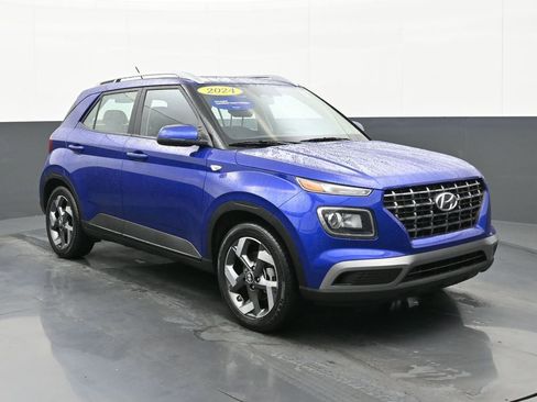 Certified 2024 Hyundai Venue SEL image 1