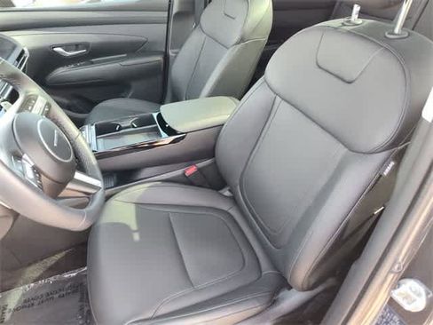 Certified 2025 Hyundai Tucson SEL image 18