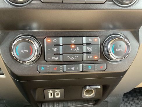 Used 2019 Ford F150 Lariat image 55