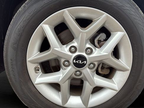 Used 2024 Kia Soul LX w/ Option Group 015 image 30