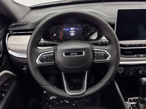 Used 2025 Jeep Compass Limited AWD/4WD image 24