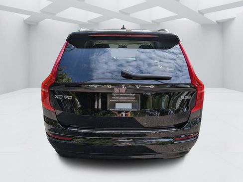 Certified 2023 Volvo XC90 B5 Core w/ Protection Package Premier AWD/4WD image 4