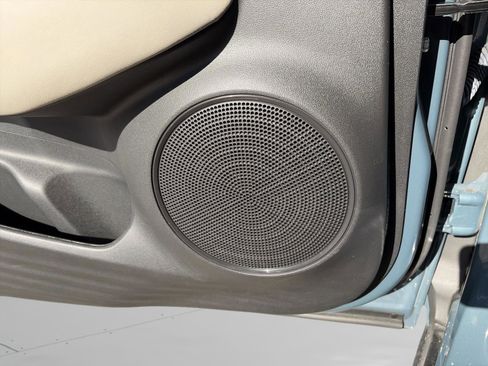 Used 2025 Honda HR-V LX image 25