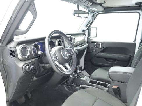 Used 2021 Jeep Wrangler Unlimited Sahara AWD/4WD image 24