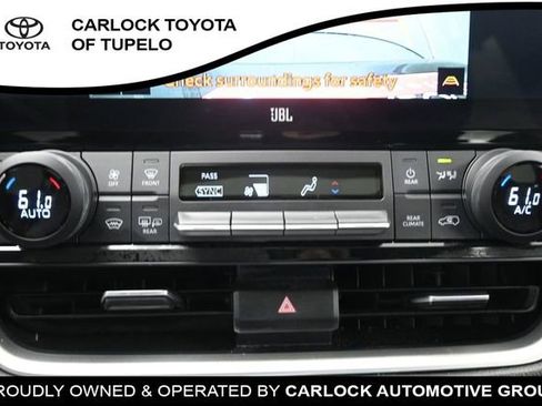 Used 2024 Toyota Grand Highlander AWD Hybrid image 12