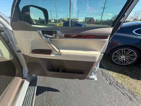 Used 2013 Lexus GX 460 Premium image 22