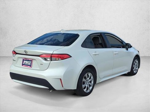 Used 2020 Toyota Corolla LE image 5