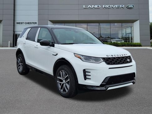 New 2026 Land Rover Discovery Sport Landmark image 2