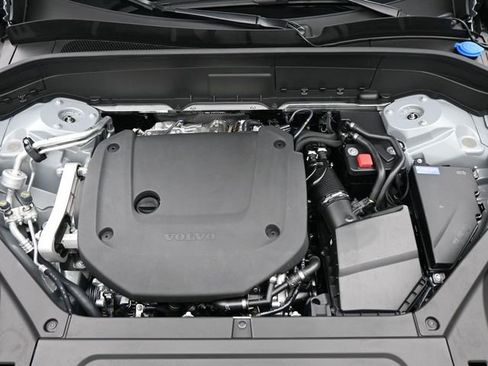 New 2026 Volvo XC90 B6 Plus w/ Protection Package Premier image 9