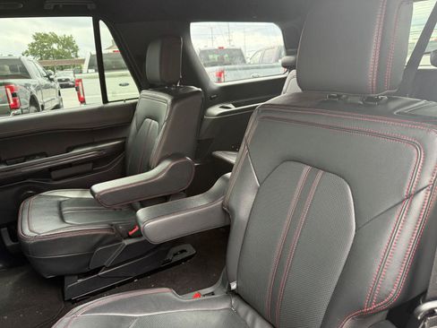 Used 2023 Ford Expedition Limited AWD/4WD image 11