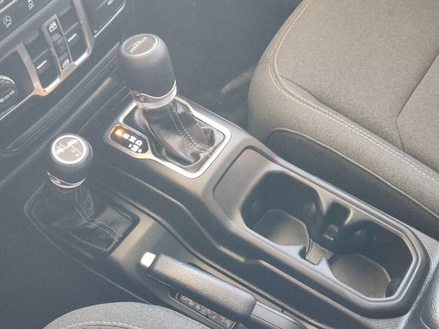Used 2025 Jeep Gladiator Sport AWD/4WD image 22