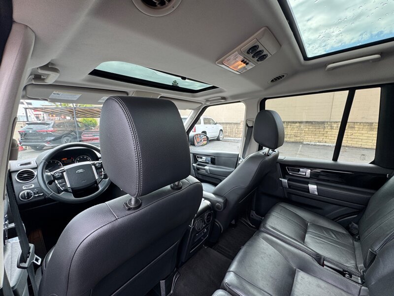 Used 2016 Land Rover LR4 HSE Silver Edition AWD/4WD image 39