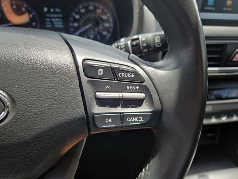 Used 2019 Hyundai Kona Limited FWD image 12