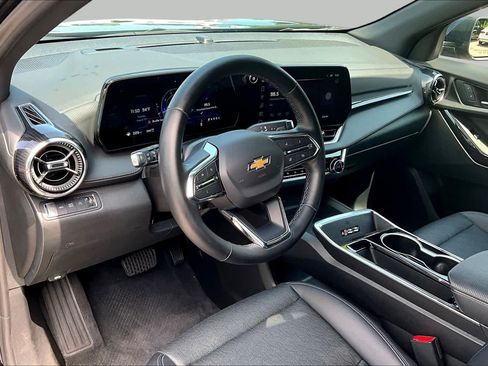 Used 2025 Chevrolet Equinox LT w/ Convenience Package II AWD/4WD image 17