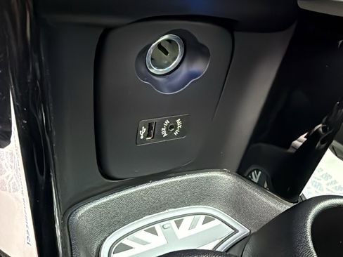 Used 2018 MINI Cooper S image 18