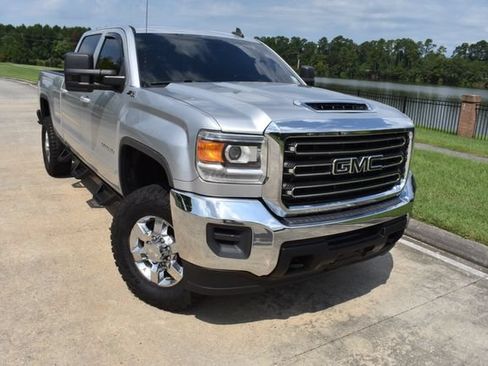 Used 2018 GMC Sierra 2500 SLE w/ Suspension Package, Off-Road AWD/4WD image 2