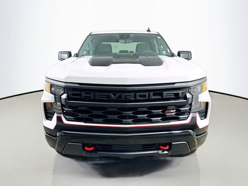 Used 2024 Chevrolet Silverado 1500 Custom Trail Boss AWD/4WD image 2