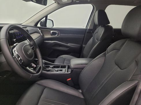 Used 2023 Kia Sorento EX w/ Panoramic Sunroof Package FWD image 17