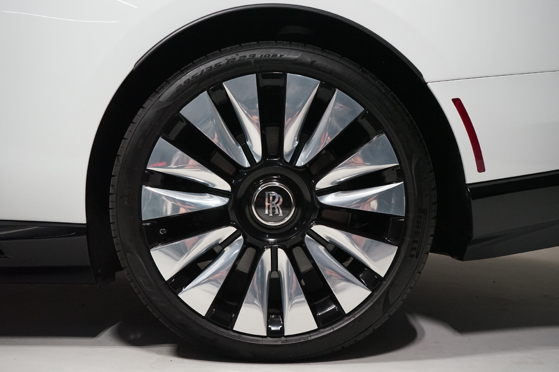 Used 2024 Rolls-Royce Spectre w/ Spectre Launch Package AWD/4WD image 39