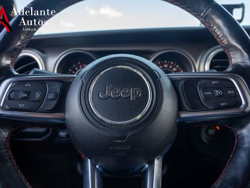 Used 2018 Jeep Wrangler Unlimited Rubicon AWD/4WD image 16