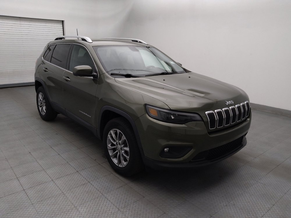 Used 2019 Jeep Cherokee Latitude Plus w/ Cold Weather Group AWD/4WD image 13