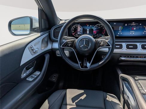 Used 2025 Mercedes-Benz GLE 350 4MATIC image 17