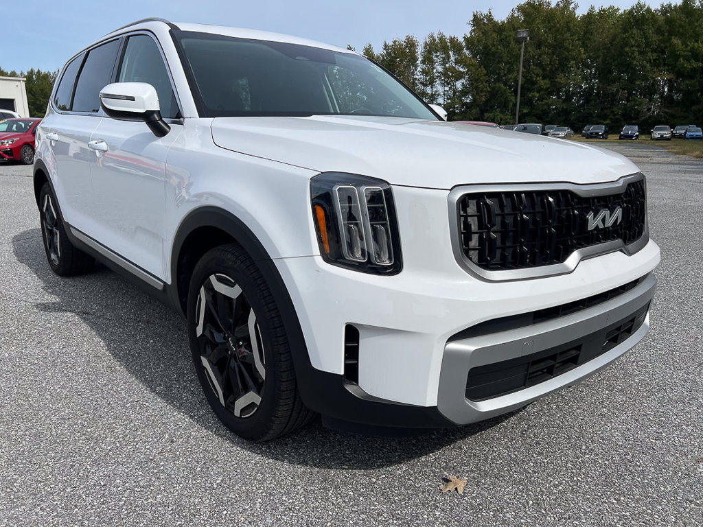 Certified 2025 Kia Telluride EX AWD/4WD image 15