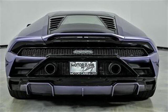 Used 2021 Lamborghini Huracan EVO RWD image 4