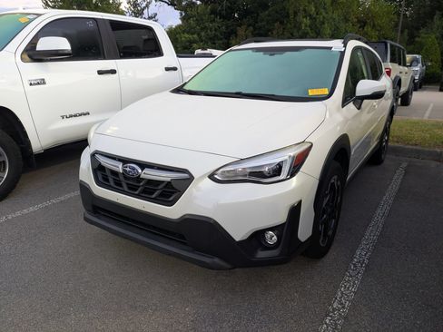 Used 2021 Subaru Crosstrek 2.5i Limited w/ Moonroof Package 1 AWD/4WD image 3