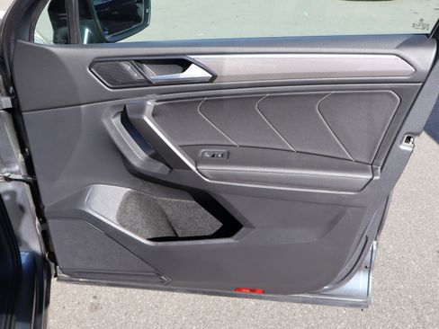 Used 2023 Volkswagen Tiguan SE R-Line image 37