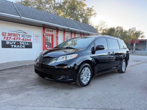 Used 2013 Toyota Sienna Limited image 2