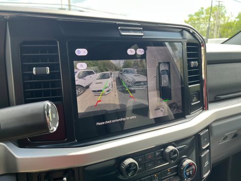New 2026 Ford F250 XLT w/ XLT Premium Package AWD/4WD image 18