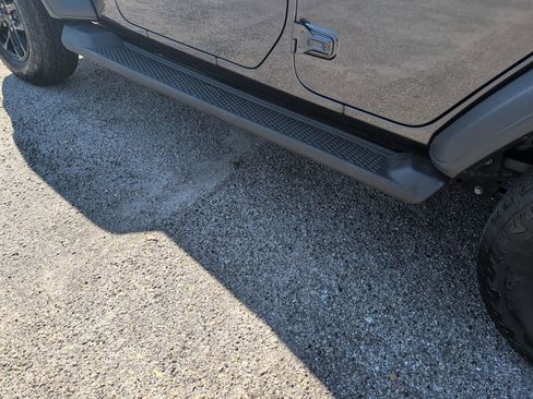 Used 2021 Jeep Wrangler Sport image 12