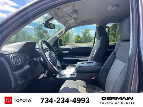 Used 2017 Toyota Tundra SR5 AWD/4WD image 12