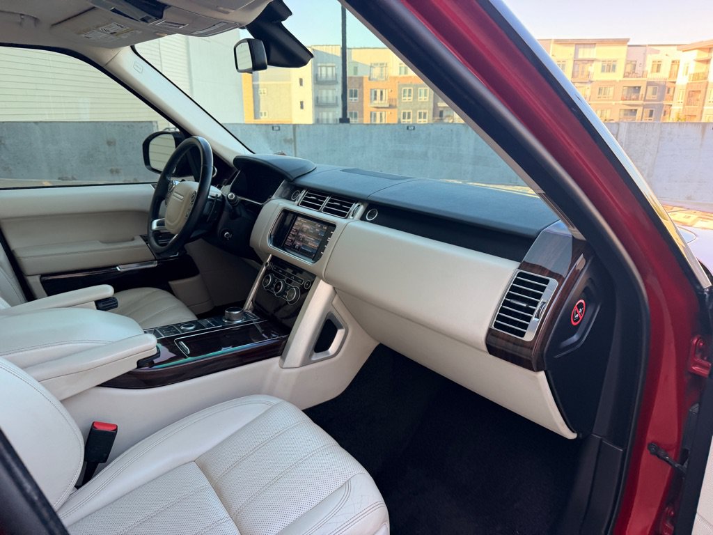 Used 2013 Land Rover Range Rover HSE AWD/4WD image 18