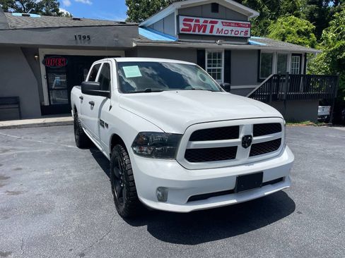 Used 2018 RAM 1500 Express w/ Express Value Package RWD image 4