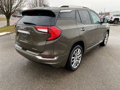 Used 2024 GMC Terrain Denali w/ Denali Premium Package image 4